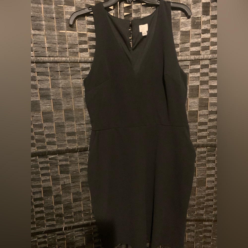 A New Day black sleeveless dress. Large